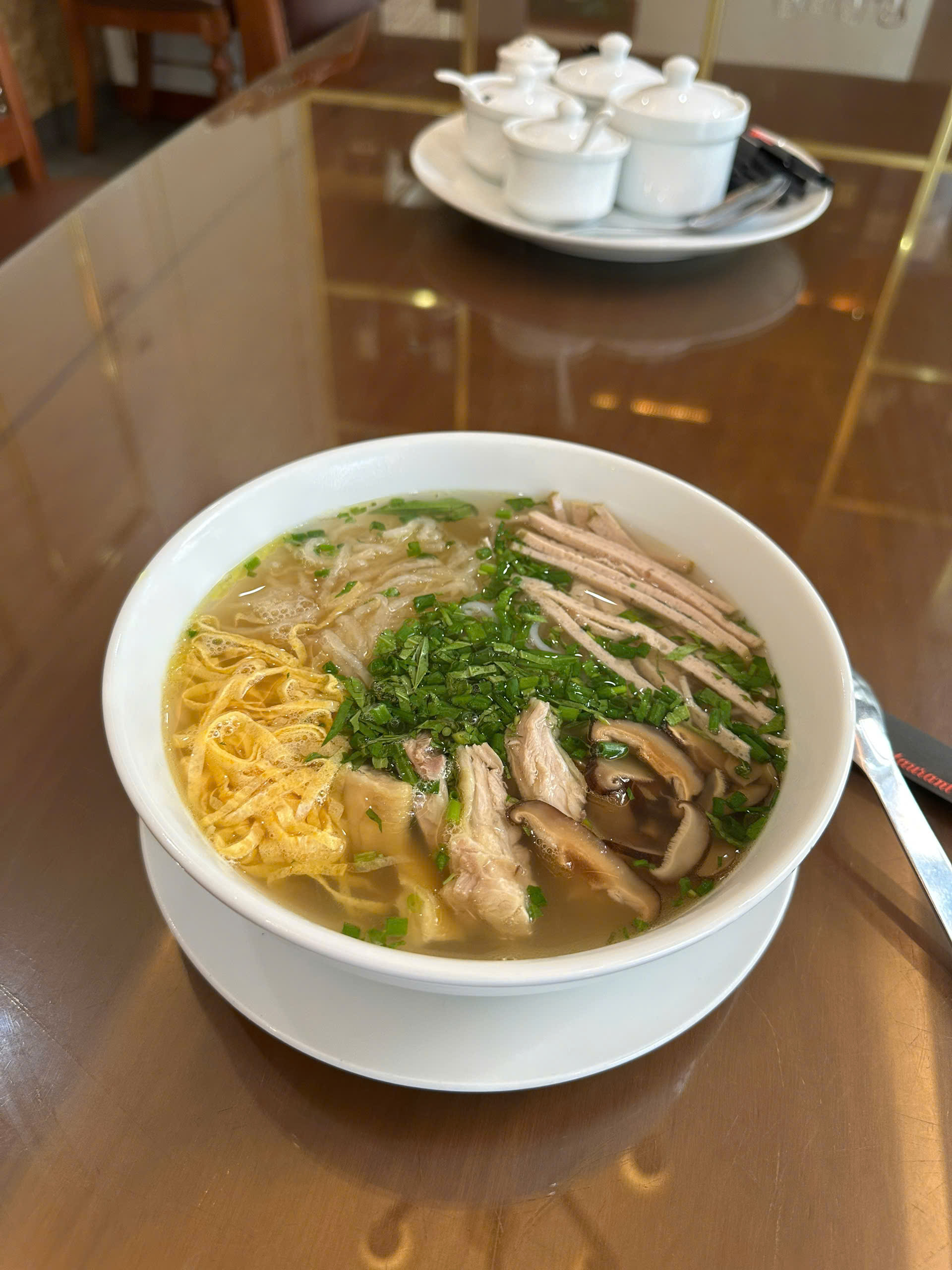 Bún Thang tại Lahata – Một Góc Hà Nội Thanh Nhã Giữa Phố Sáng