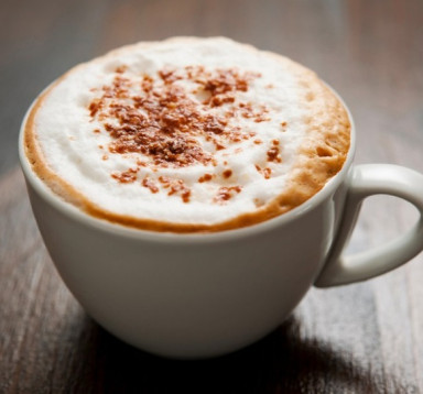 Cappuccino (Cafe với sữa tươi đánh nóng nhiều bọt)